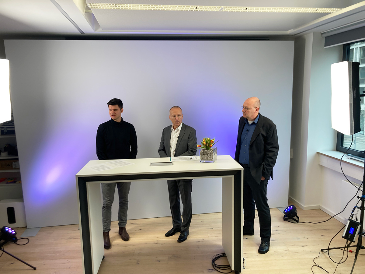 Auf dem Foto v.l.n.r.: Claudius Weingart (GWG), Jens Düwel (GWG), Roger Voigtländer (Moderation)